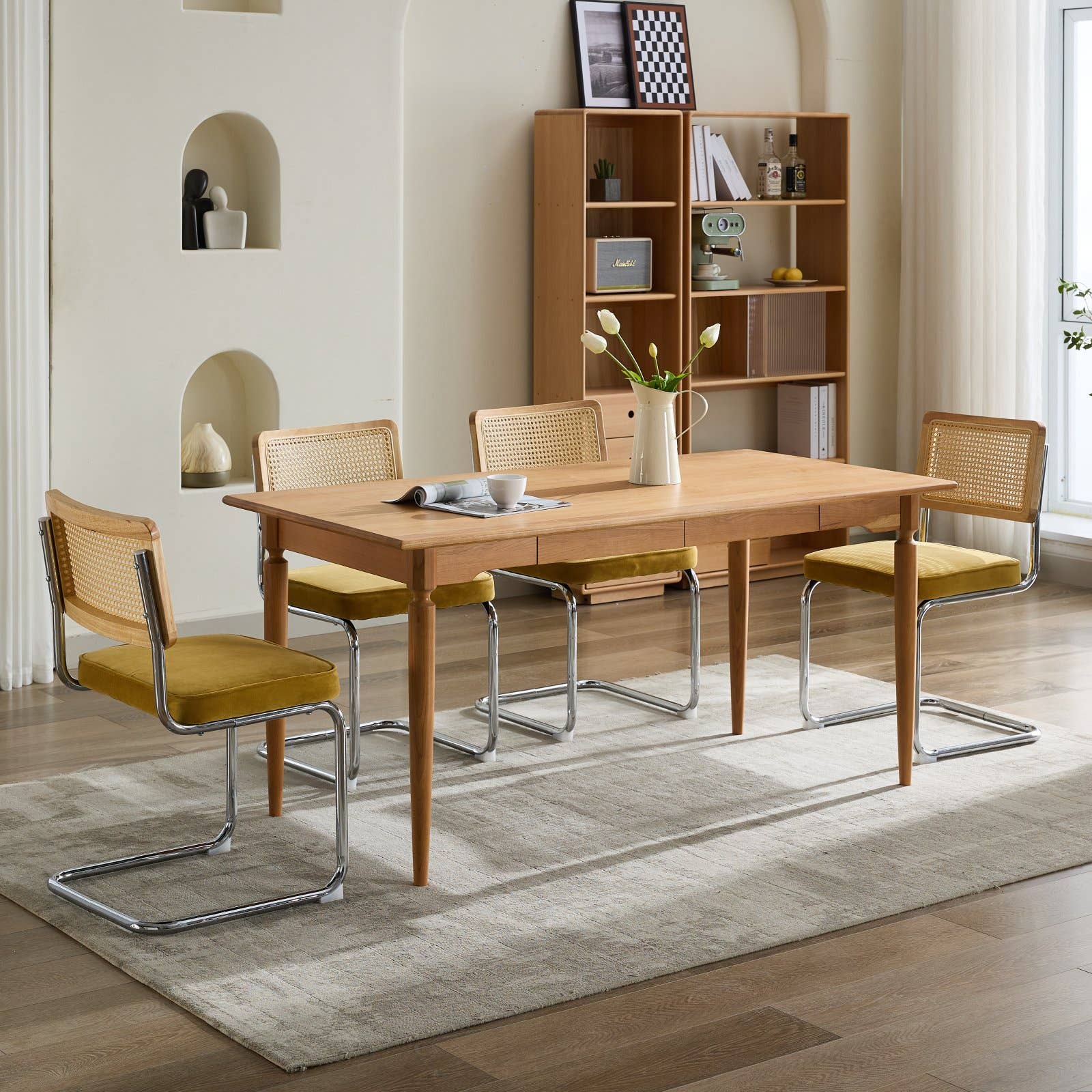 Chaises velours à dossier cannage, base chromée — Café