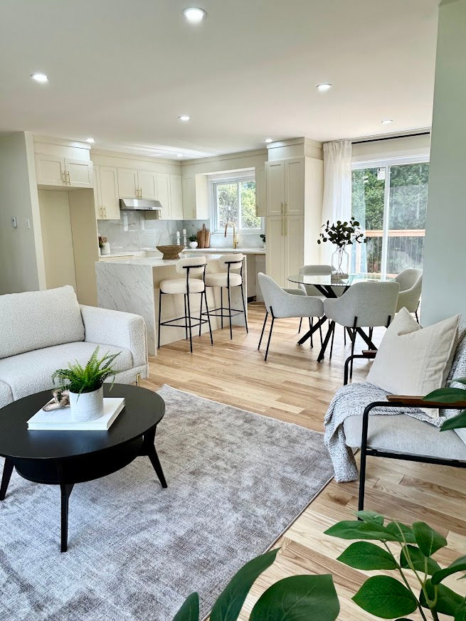 Pièce mise en valeur par Au bercail Home Staging