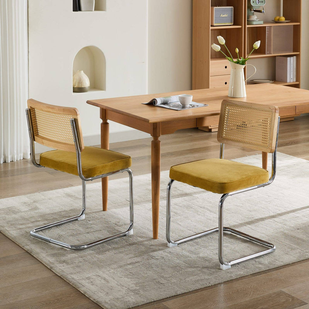 Chaises velours à dossier cannage, base chromée — Café