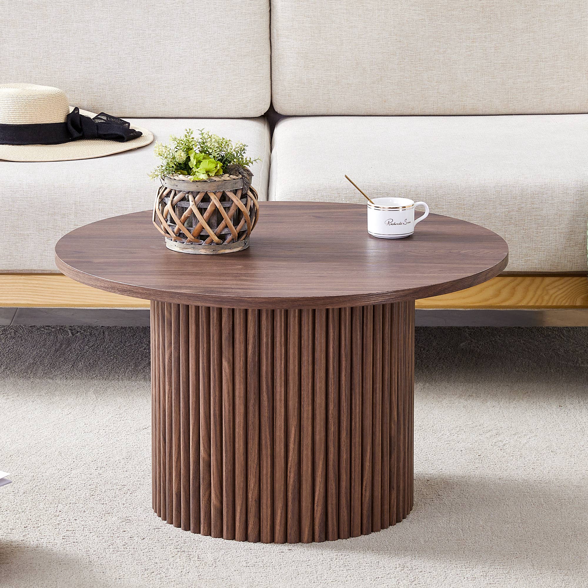 Table basse ronde 27,5 po, colonne romaine — Noyer